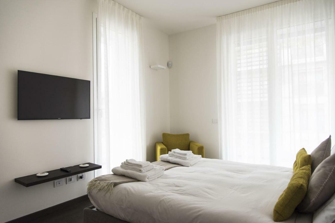 Design & New Center Apartments Milan Luaran gambar