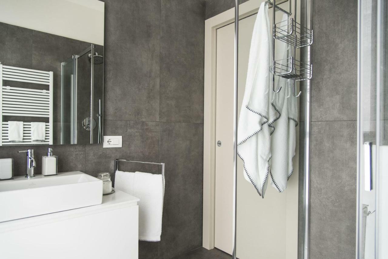 Design & New Center Apartments Milan Luaran gambar